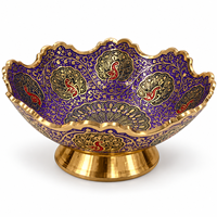 Bol décoratif en laiton violet de 5 pouces avec motif paon, bol artisanal indien traditionnel pour Pooja, décoration de la maison, mariage