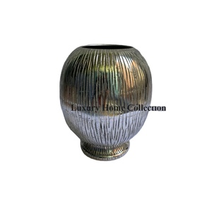 Pots et jardinières de couleur à double ombrage de concepteur attrayant moderne unique en aluminium de qualité exclusive Meilleur pour les articles de cadeau - Product Image 1