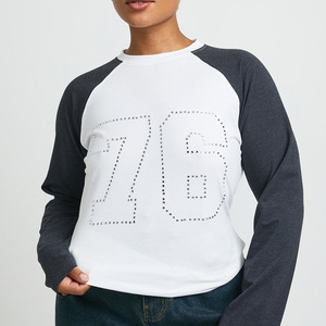 Camiseta de Manga Larga Personalizada para Mujer, Cómoda, de Algodón Premium, Básica, con Logotipo Personalizado, Fabricante de Ropa - Product Image 1