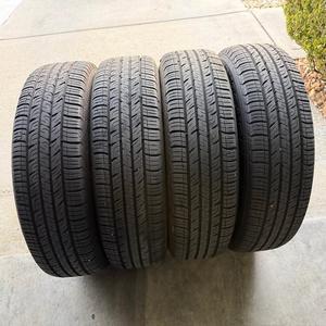 Neumáticos Radiales para Automóvil de Alta Calidad, Marca Personalizada, 235/55ZR17, Reemplazo/Reparación, en Stock al por Mayor, Neumáticos Usados Económicos, Garantía de 12 Meses - Product Image 6