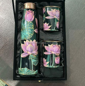 Ensemble de bouteille d'eau en cuivre et de verre avec finition moderne, portable et réutilisable pour l'Ayurveda et l'usage quotidien par Ali Handicraft - Product Image 6