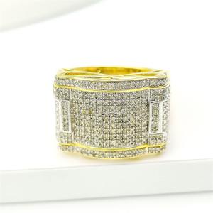 Anillo de cóctel de oro amarillo de lujo con diamantes redondos engastados en pavé, diseño geométrico, joyería unisex llamativa - Product Image 3