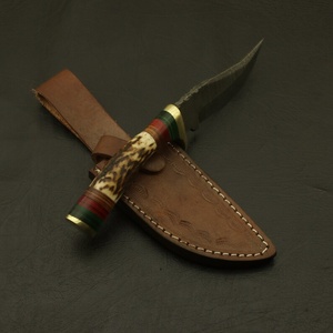 Cuchillo de Caza Premium Hecho a Mano de Acero de Damasco con Mango de Cuerno de Ciervo, Hoja Fija de Punta Caída, para Uso en Exteriores y Camping, Garantía de 3 Años, Funda de Cuero - Product Image 5