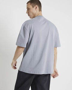 เสื้อยืดแขนสั้นผู้ชายสีเขียวมะกอก ทรงปกติ คอกลม ผ้าถักเนื้อเจอร์ซีย์ สีพื้น ลำลอง ระบายอากาศด้านหน้า ผ้าฝ้าย 100% - Product Image 4