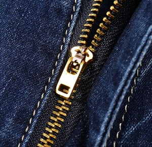 Pantalon en jean ample et léger, délavé à l'acide, respirant, avec broderie et patchs, style streetwear, 100% coton, taille élastique, vente en gros personnalisée - Product Image 6