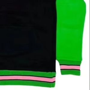 Sudadera de Alta Calidad con Logotipo Personalizado Alpha Kapa, Sudadera de Invierno para Hermandades, Logotipo Universitario Bordado, Corte Ajustado, 100% Algodón - Product Image 4