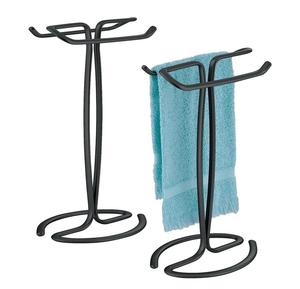 El portarrollos de metal negro más vendido agrega un toque moderno y sofisticado a la decoración del baño, recién llegado. - Product Image 1