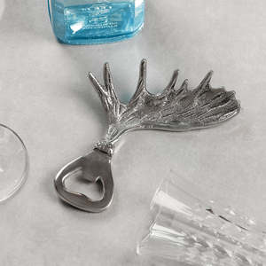 Abridor de Botellas de Metal Decorativo con Diseño de Cuerno de Ciervo Rústico, Estilo Antiguo Plateado, Accesorio de Bar para Cocina y Comedor - Product Image 3