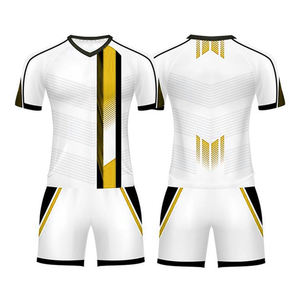 Tenue de football personnalisée par sublimation, ensemble maillot et short, doux, respirant, séchage rapide, anti-UV, équipement de football - Product Image 3