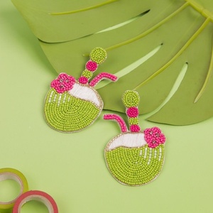 Pendientes de cuentas de mango hechos a mano de calidad de exportación, pendientes colgantes con diseño de fruta tropical para mujeres y niñas, accesorios llamativos. - Product Image 2