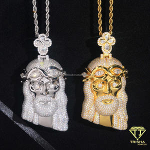 Pendentif en moissanite sculpté en 3D de qualité supérieure, en argent sterling 925, avec un design audacieux de bijoux hip-hop - Product Image 2
