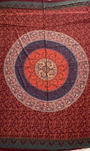 Tapisserie murale circulaire bohème, décoration murale en tissu imprimé, art abstrait, motif de fleurs, décoration intérieure, pièce unique - Product Image 1
