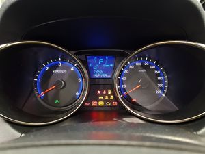 รถฮุนได ทูซอน ปี 2011 เครื่องยนต์ดีเซล เกียร์ออโต้ เบาะหนัง หลังคาซันรูฟ สภาพดีเยี่ยม รถมือสอง - Product Image 3