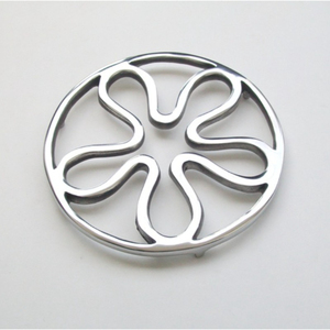 Sous-plat en métal en forme de sapin de Noël, support de pot antidérapant et résistant à la chaleur pour la décoration de comptoir de cuisine des fêtes - Prix le plus bas - Product Image 5
