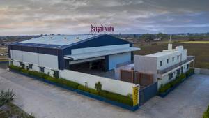 Tuyau d'arrosage Teraflow en PEHD durable pour l'irrigation agricole, longueur 6 mètres, couleur noire, collier de serrage de type C, raccord à sertir 2-4 pouces - Product Image 6