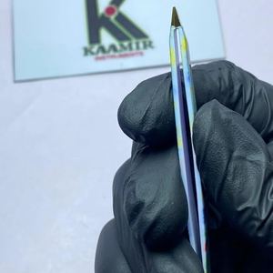 Pince à épiler professionnelle en acier inoxydable pour cils, à pointe inclinée, de précision, réutilisable pour usage en salon chez Kaamir Instruments - Product Image 6