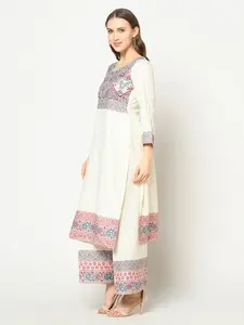 Conjunto de Traje para Mujer Safaa White Acro Wool – Tela sin Coser con Estola – Venta al por Mayor - Product Image 3