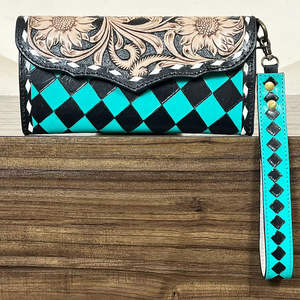 Bolso de Mano de Cuero Vacuno Genuino Hecho a Mano con Diseño a Cuadros 2026, Elegante Patrón Floral Grabado, Perfecto para Mujer - Product Image 4