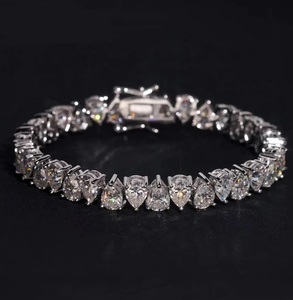 Bracelet tennis de luxe en moissanite taille poire, style hip-hop, serti de pierres, aspect diamant en or blanc, brillant - Product Image 2