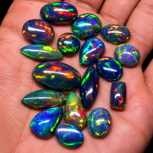 Opale noire éthiopienne naturelle cabochon 12-16mm, mélange d'opales de feu Welo, pierres précieuses en vrac, vente en gros, approvisionnement en vrac - Product Image 1