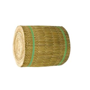 Alfombra de junco natural tejida para suelos interiores y la creación de espacios habitables cálidos y confortables en casas y complejos turísticos - Product Image 1