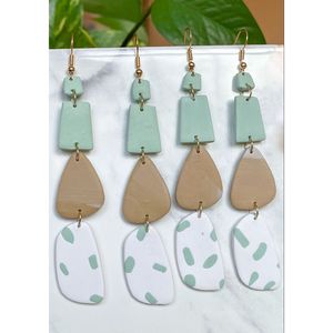 Pendientes de Resina Ligeros Hechos a Mano con Acabado Liso, Diseño Moderno, Calidad Duradera, Joyería de Moda, Accesorios de Cristal RR - Product Image 5