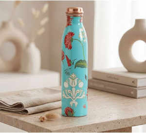 Bouteille en cuivre émaillé bleu à motifs floraux pour un style de vie ayurvédique sain - Product Image 4
