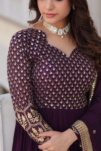 Trajes de Salwar nupciales pakistaníes informales de alta calidad, excelente ropa de fiesta para mujeres indias y paquistaníes del proveedor directo de Pakistán - Product Image 5