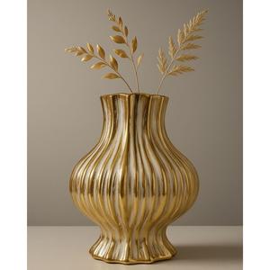 Diseño personalizado hecho a mano, ideal para decoración del hogar, florero dorado y jarrón para flores, hecho a mano, la mejor decoración de interiores y diseño artesanal. - Product Image 1