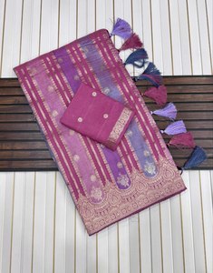 Sari de crepé georgette de viscosa suave con tejido jacquard Jari en toda la prenda, pallu rico y blusa a juego. - Product Image 1