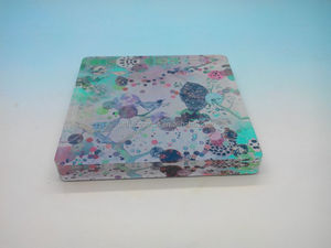 Sous-verres en acrylique colorés vibrants Décoration d'intérieur amusante et fonctionnelle, surfaces protectrices parfaites éclaircissant n'importe quel espace - Product Image 6