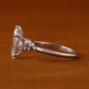 Anillo de Oro Blanco de 14k de Lujo con Diamante Cultivado en Laboratorio con Certificación IGI CVD HPHT en Forma de Pera para Mujer, Regalo de Compromiso o Boda - Product Image 2