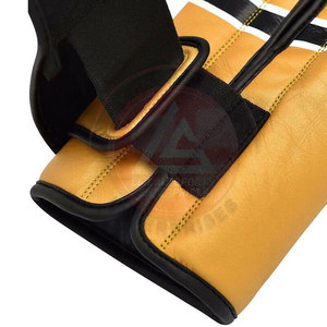 Équipement de boxe en cuir véritable réglable et respirant, neuf, pour entraînement professionnel, avec gants de boxe. - Product Image 6