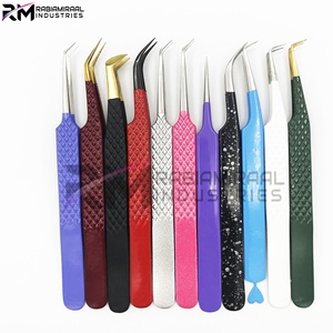 Pinzas y Peine Aplicadores de Precisión de Acero Inoxidable Dorado y Negro de 10MM para Extensiones de Pestañas, Personalizables y Coloridos - Product Image 2