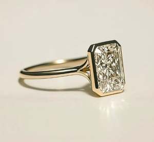 Anillo Solitario de Moissanita Corte Radiante 3CT Plata 925 con Engaste de Garras, Anillo de Compromiso de Lujo Minimalista, Boda Clásica Moderna - Product Image 2