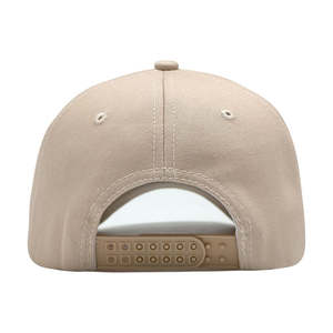 Casquette Trucker Unisexe Personnalisée de Haute Qualité avec Logo, 5 Panneaux, Noire Unie, en Maille Respirante et Imperméable, Polyester/Coton - Product Image 4