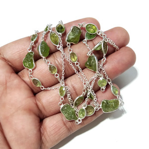 Collar de Piedras Preciosas de Peridoto Natural de KGN SILVER JEWELLERY HOUSE, Plata de Ley 925, Hecho a Mano, Piedra Verde en Bruto, Cadena Larga, Estilo Bohemio - Product Image 1