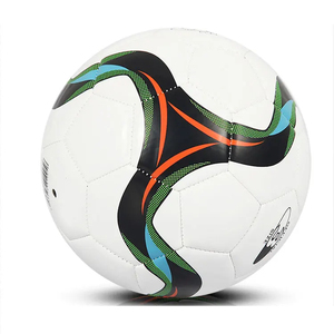 Balón de fútbol de PVC tamaño mini con logo personalizado, balón promocional de fútbol, último modelo de balón de fútbol con color personalizado, balón de fútbol de PU de tamaño personalizado pakistaní. - Product Image 2