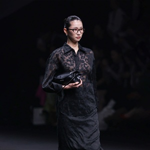 New Arrival ODM Women's <b>Long</b> <b>Skirt</b> VELORA JACQUARD <b>SKIRT</b> Elegant 100% Silk Mid-Calf <b>Skirts</b> For Women From WhiteAnt Brand - Product Image 4