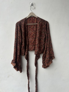 Lot de hauts en soie pour femmes, style rétro, à manches cloche, à nouer, avec 3 façons de porter, style hippie bohème, à nouer devant - Product Image 3