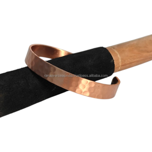 Bracelet ouvert réglable en cuivre pur, étanche, martelé, pour femmes et hommes, bijoux minimalistes unisexes pour anniversaire et mariage - Product Image 1