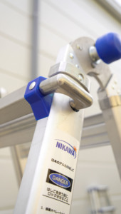 Aluminum Alloy Extension <b>Ladder</b> with Manual Lock Mechanism Blue Wheel Safety Design - Product Image 3