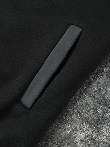 Veste universitaire unisexe premium pour tous les jours, coupe décontractée, vêtement d'extérieur décontracté avec fermeture à boutons-pression, détails côtelés et style urbain moderne - Product Image 3