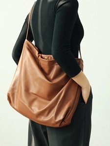 Hot Sale Lightweight Closure Custom Logo Leather <b>Bag</b> Hobo In Low Price High Quality Pattern Large Capacity Leather Hobo <b>Bags</b> - Product Image 4