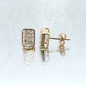 Pendientes de Diamantes Cultivados en Laboratorio de 2.00CT Cada Uno, Corte Radiante, para Mujer, Oro Sólido de 14K, Finos, Brillantes, Regalo para Novia - Product Image 1