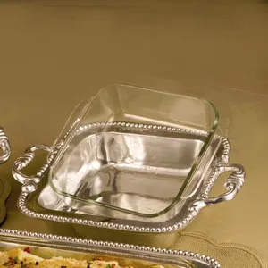 Plat de service carré en métal poli avec couvercle en verre, bord perlé et poignées latérales pour table de buffet - Product Image 4