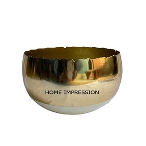 Macetero de Metal curvo de lujo para exteriores, diseño Vintage de hierro forjado - Product Image 1