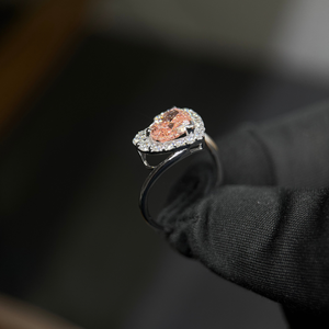 Bague halo en or 14 carats avec diamant rose intense fantaisie de 2 carats en forme de cœur, cultivé en laboratoire, certifié IGI, qualité VVS2 - Product Image 4