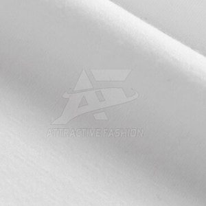 Camiseta Moderna Esencial con Cuello Redondo que Ofrece un Ajuste Relajado y un Estilo Contemporáneo - Product Image 4