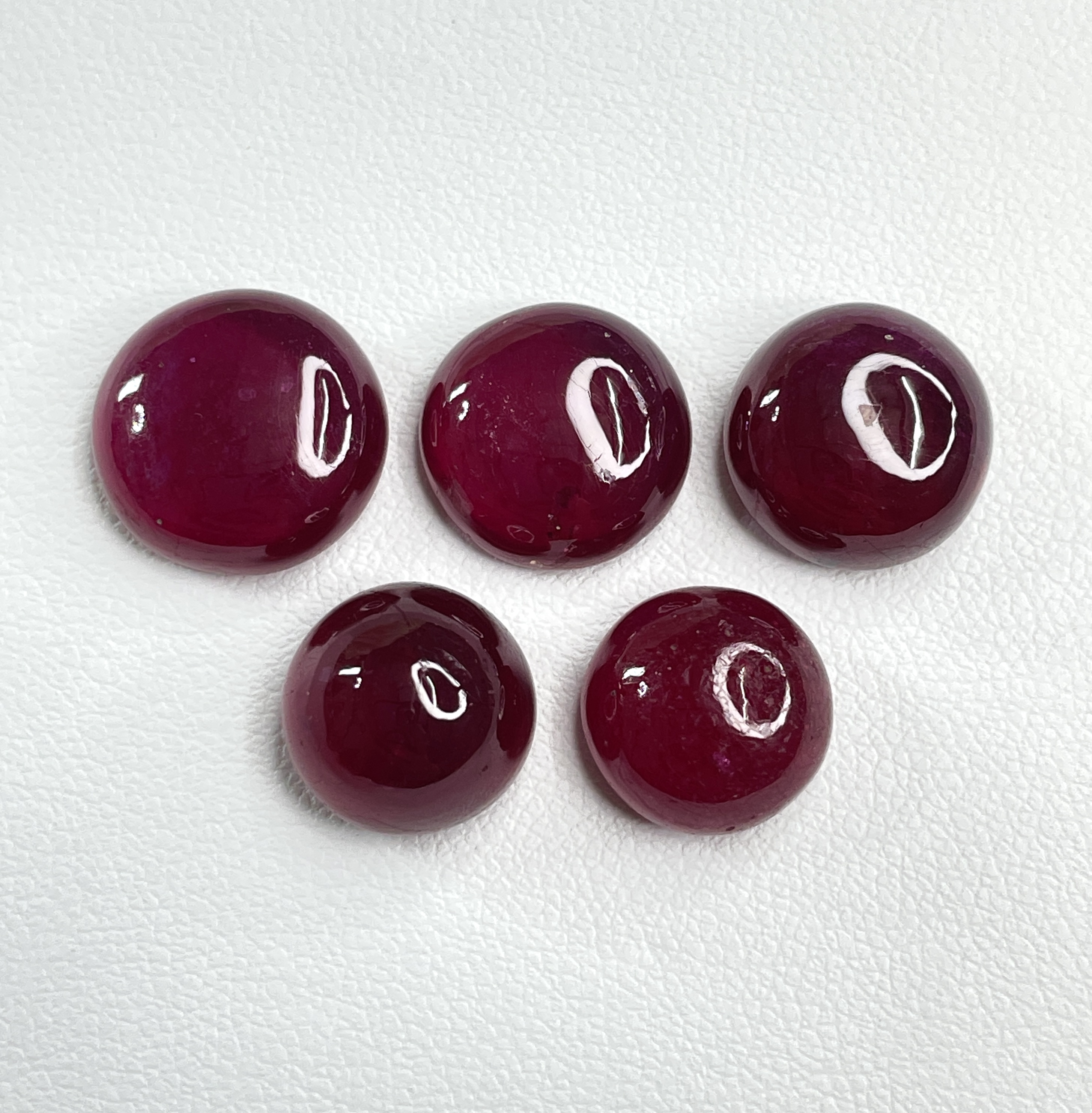 ชมพูอมแดง